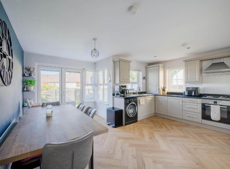 10 River Hill Crescent, Newtownards, BT23 7FQ