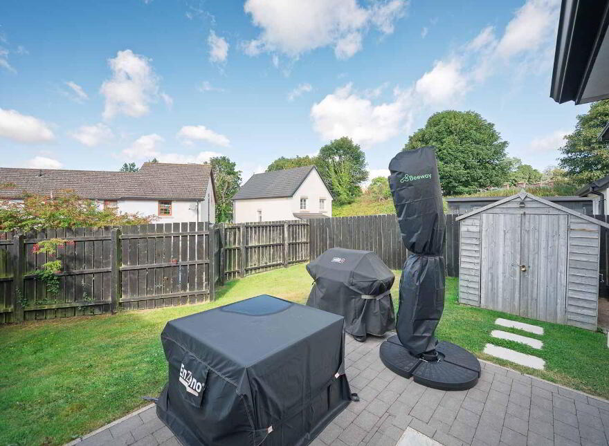 10 River Hill Crescent, Newtownards, BT23 7FQ