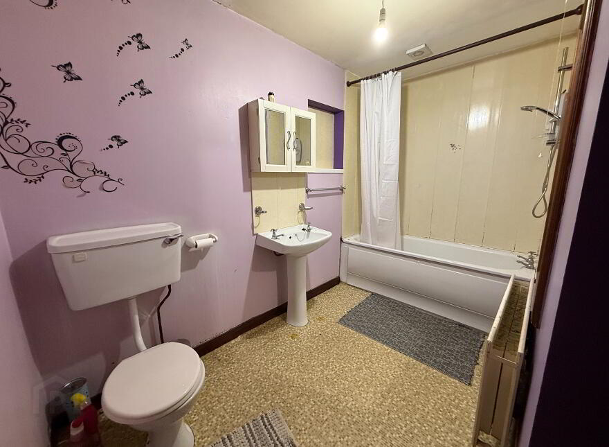 B, 156 Moore St, Aughnacloy, BT69 6AA
