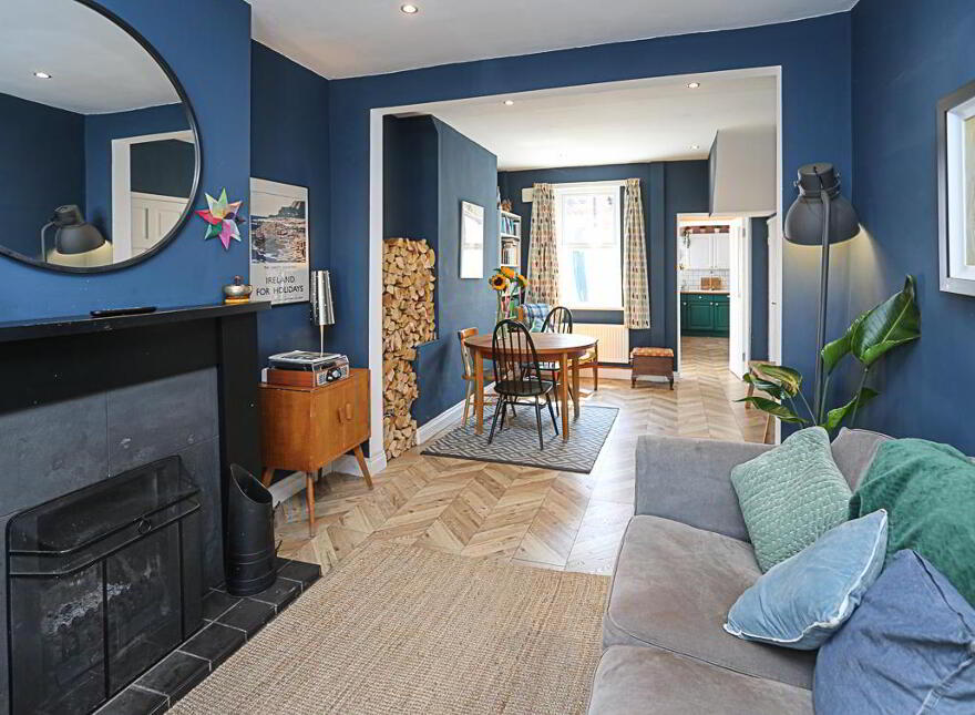 65 Downshire Road, Holywood, BT18 9LX
