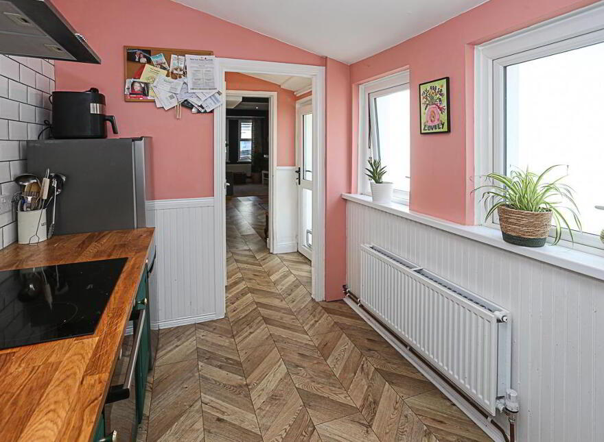 65 Downshire Road, Holywood, BT18 9LX