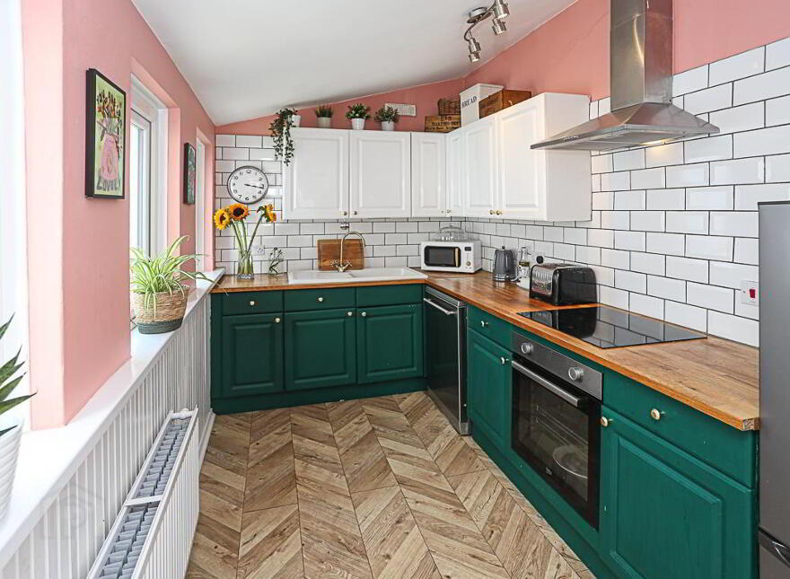 65 Downshire Road, Holywood, BT18 9LX