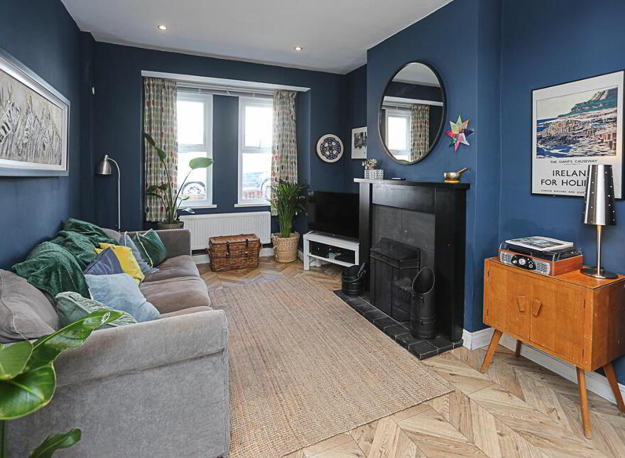 65 Downshire Road, Holywood, BT18 9LX