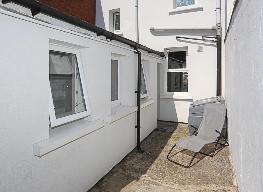65 Downshire Road, Holywood, BT18 9LX