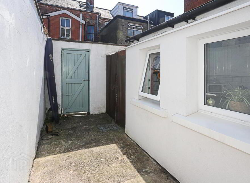 65 Downshire Road, Holywood, BT18 9LX