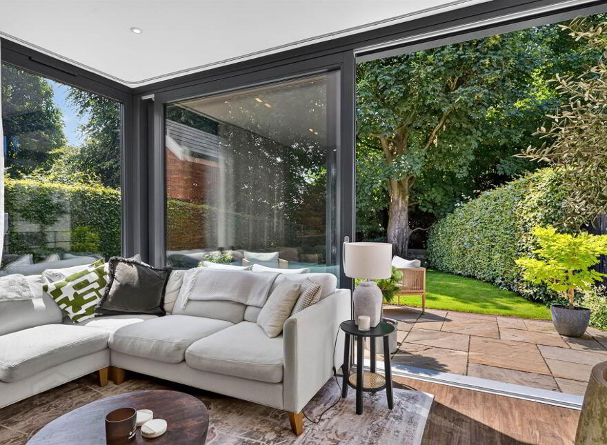 20 Haddo Woods, Belvoir Park, Belfast, BT8 8FS