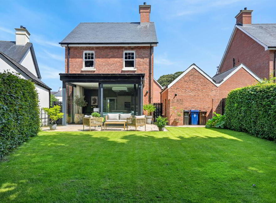 20 Haddo Woods, Belvoir Park, Belfast, BT8 8FS