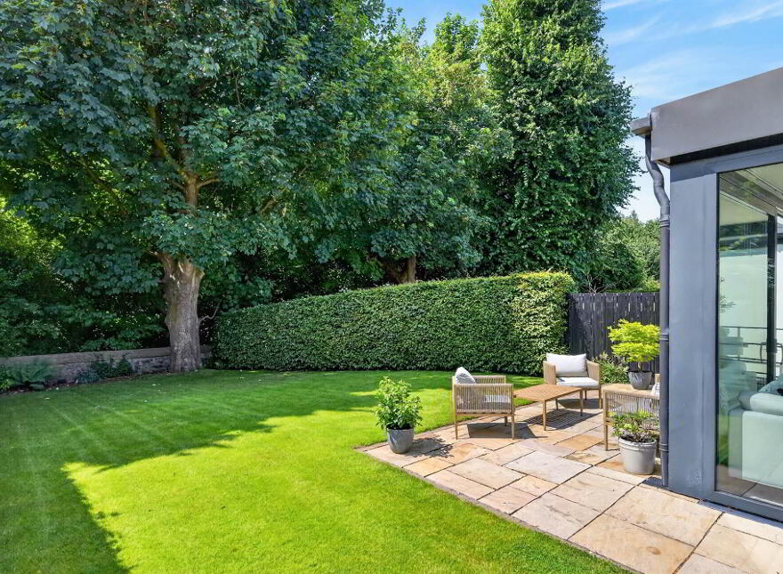 20 Haddo Woods, Belvoir Park, Belfast, BT8 8FS