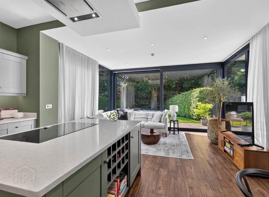 20 Haddo Woods, Belvoir Park, Belfast, BT8 8FS