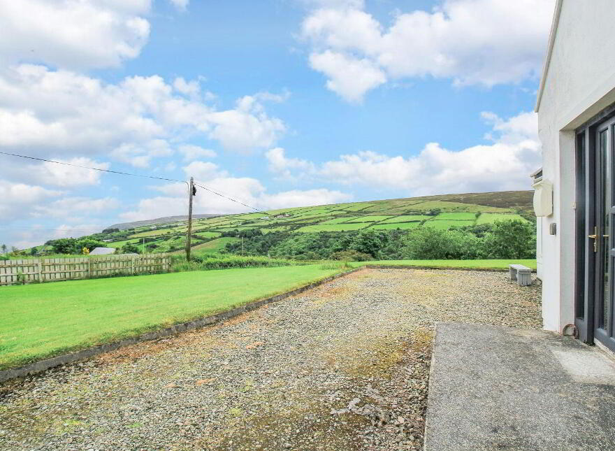 Kinnagoe Bay, Leckemy, F93P9Y2