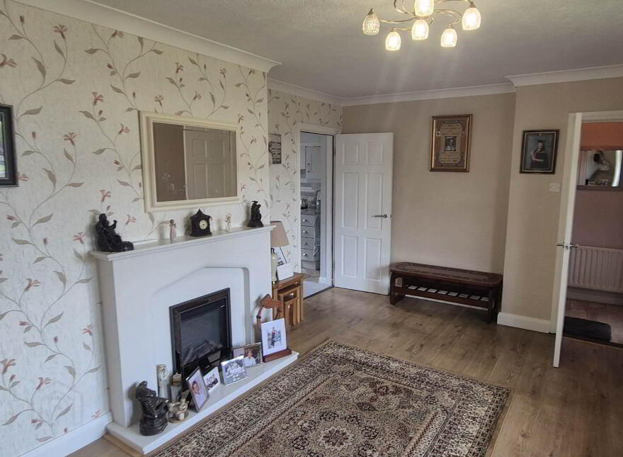 4 Circular Road, Creggan, Derry, BT48 9QZ