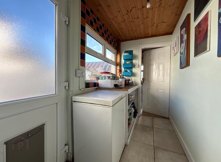Main Street, Clogheen, E21VR60
