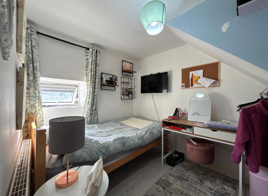 Main Street, Clogheen, E21VR60