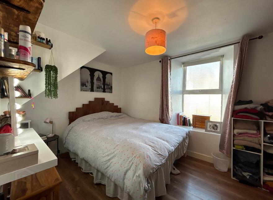 Main Street, Clogheen, E21VR60