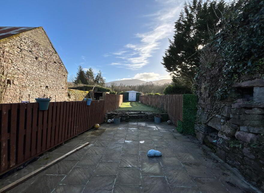 Main Street, Clogheen, E21VR60