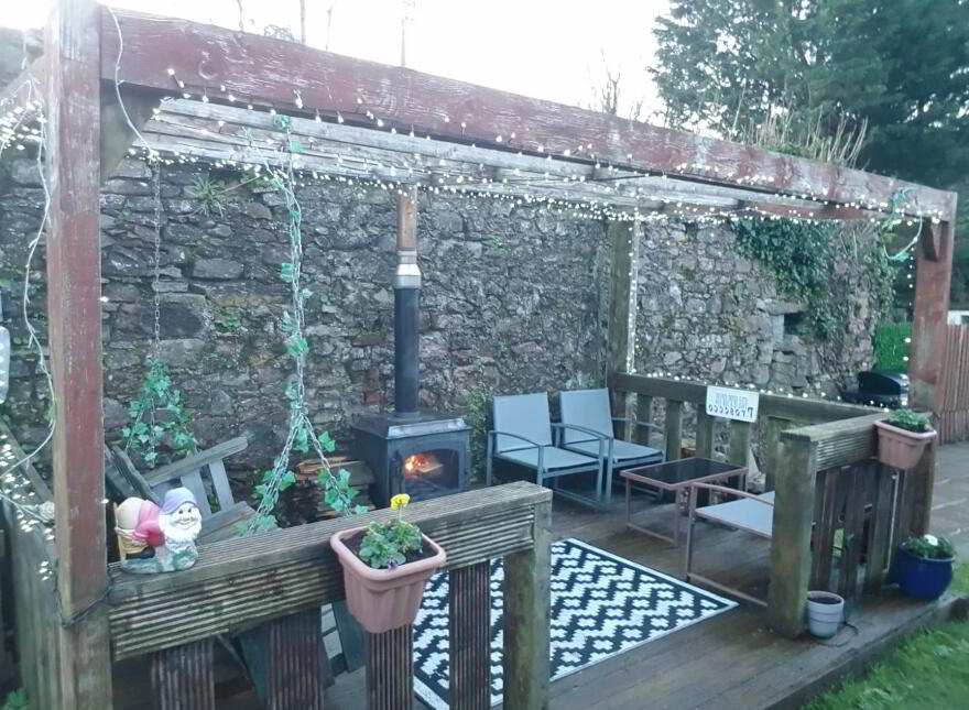 Main Street, Clogheen, E21VR60