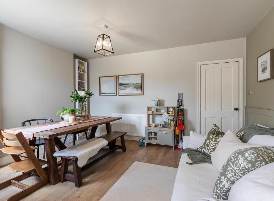 15 Gloucester Avenue, Donaghadee, BT21 0JA