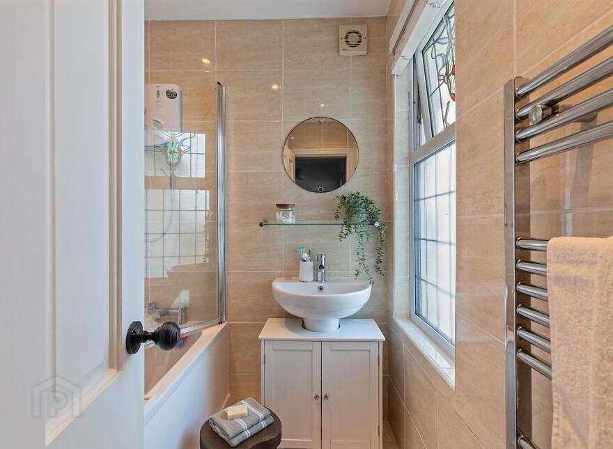 15 Gloucester Avenue, Donaghadee, BT21 0JA