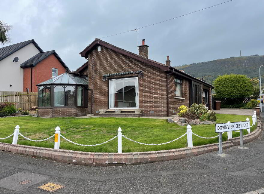 8 Downview Crescent, Greenisland, Carrickfergus, BT38 8SB