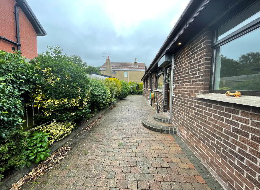 8 Downview Crescent, Greenisland, Carrickfergus, BT38 8SB