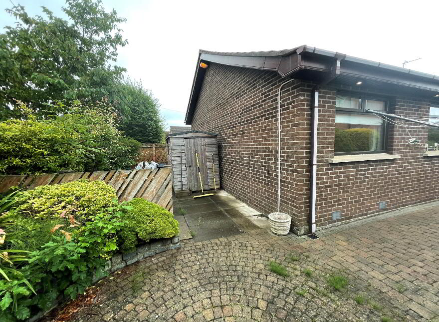 8 Downview Crescent, Greenisland, Carrickfergus, BT38 8SB