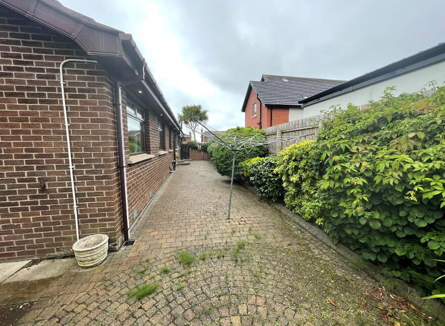 8 Downview Crescent, Greenisland, Carrickfergus, BT38 8SB