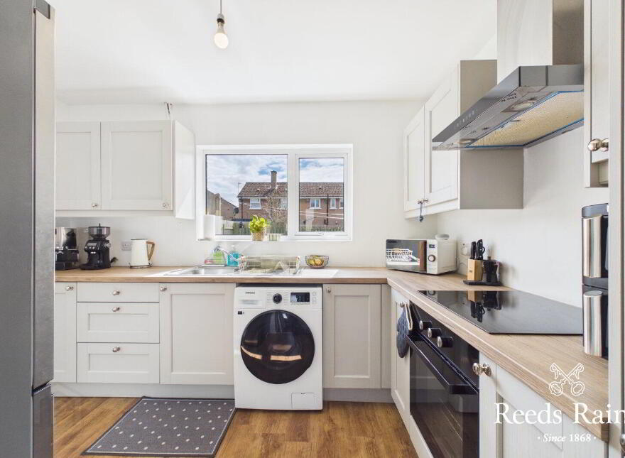 6 Knocknagoney Road, Belfast, BT4 2PW