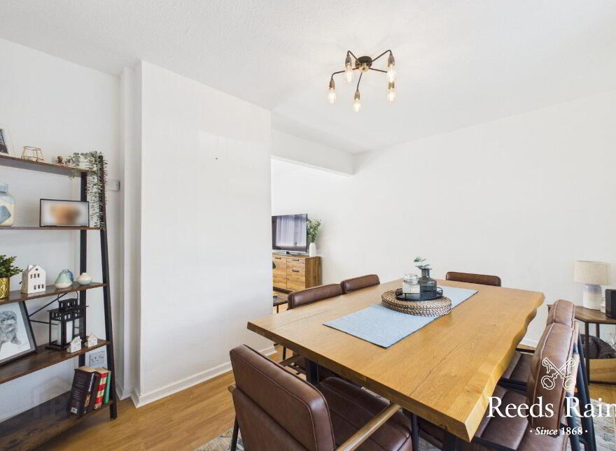6 Knocknagoney Road, Belfast, BT4 2PW