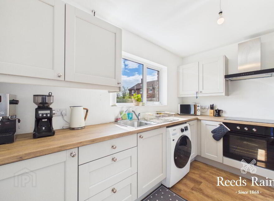 6 Knocknagoney Road, Belfast, BT4 2PW