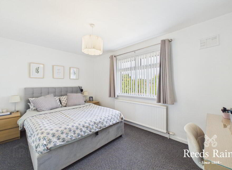 6 Knocknagoney Road, Belfast, BT4 2PW