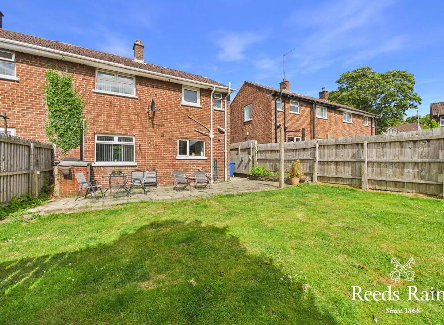 6 Knocknagoney Road, Belfast, BT4 2PW