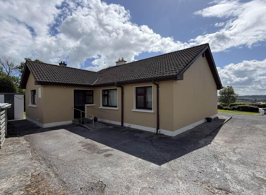 Desert, Clonakilty, P85HE09