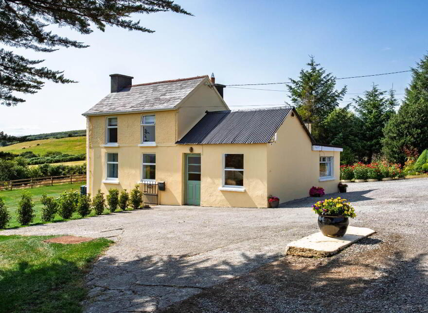 Carhoovauler, Rossmore, Clonakilty, P85VX25