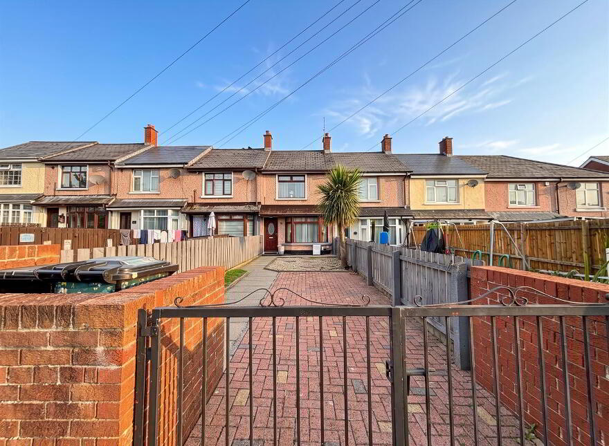 10 Strathroy Park, Belfast, BT14 7LP
