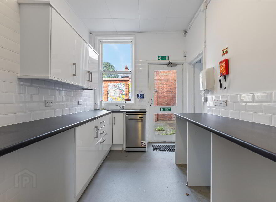 20 Derryvolgie Avenue, Belfast, BT9 6FN