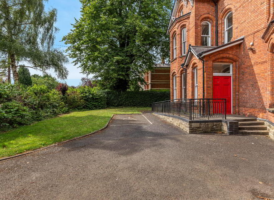 20 Derryvolgie Avenue, Belfast, BT9 6FN