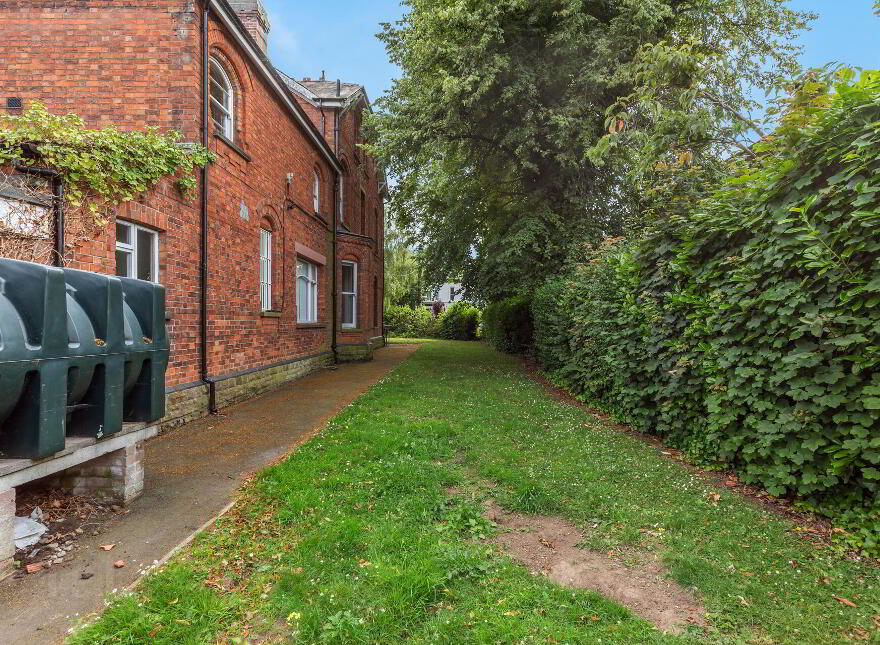 20 Derryvolgie Avenue, Belfast, BT9 6FN