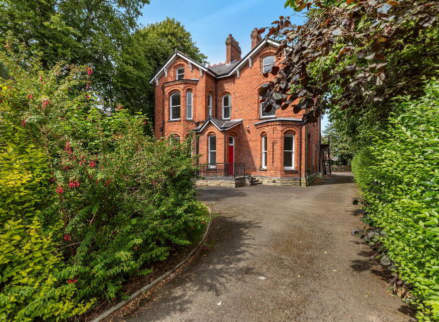 20 Derryvolgie Avenue, Belfast, BT9 6FN