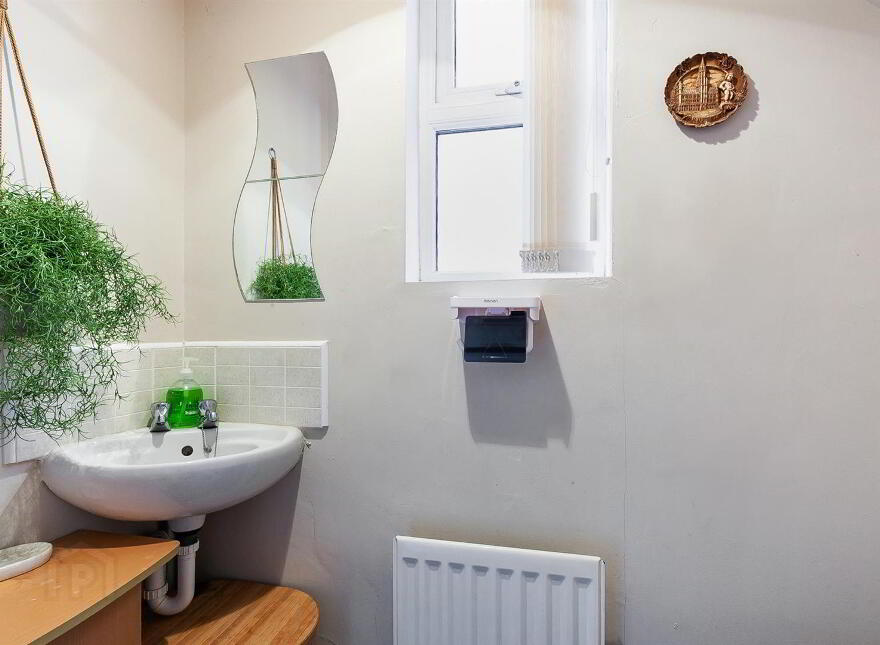 24 Wolfhill Manor, Belfast, BT14 8DE