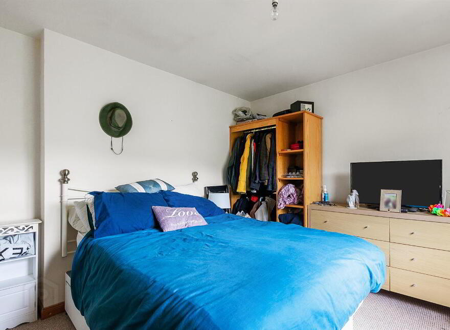24 Wolfhill Manor, Belfast, BT14 8DE