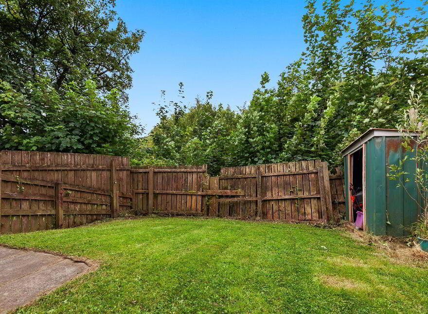 24 Wolfhill Manor, Belfast, BT14 8DE