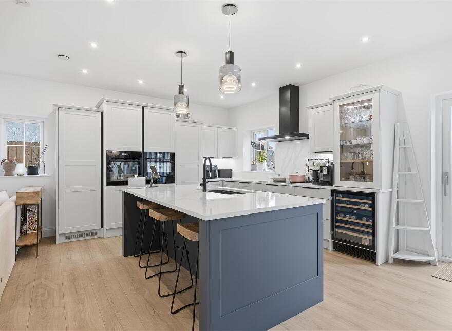 Laurel House, 121 Knock Road, Belfast, BT5 6LG