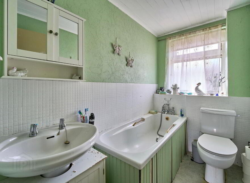20 Clanmorris Avenue, Bangor, BT20 4EX
