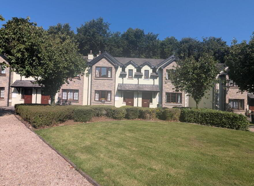 16 Mac Raghnaill Court, Lough Rinn, Gortletteragh, N41FX03