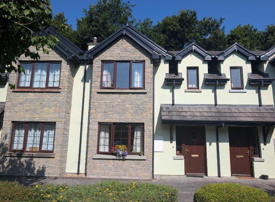 16 Mac Raghnaill Court, Lough Rinn, Gortletteragh, N41FX03