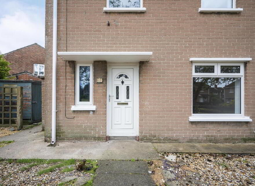 31 Knocknagoney Gardens, Belfast, BT4 2QA