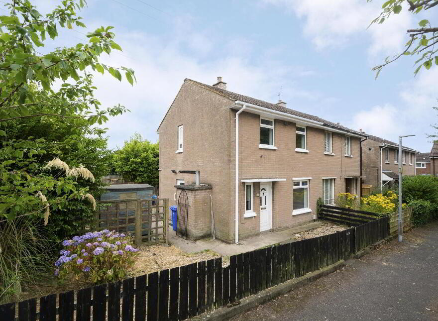 31 Knocknagoney Gardens, Belfast, BT4 2QA