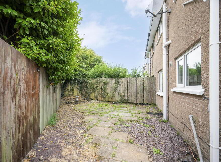 31 Knocknagoney Gardens, Belfast, BT4 2QA