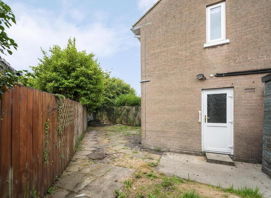 31 Knocknagoney Gardens, Belfast, BT4 2QA