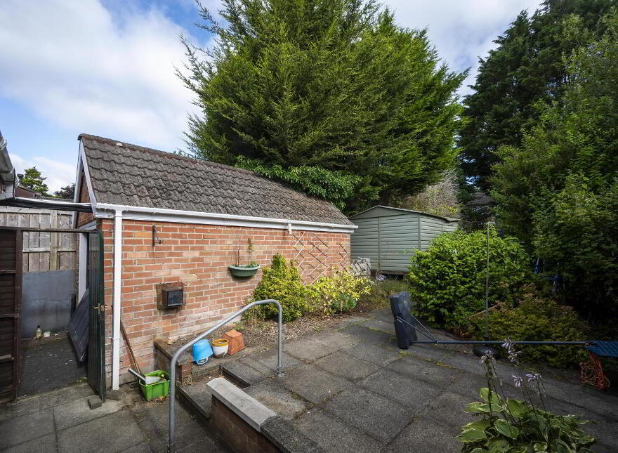 86 Kingsway Park, Belfast, BT5 7EX